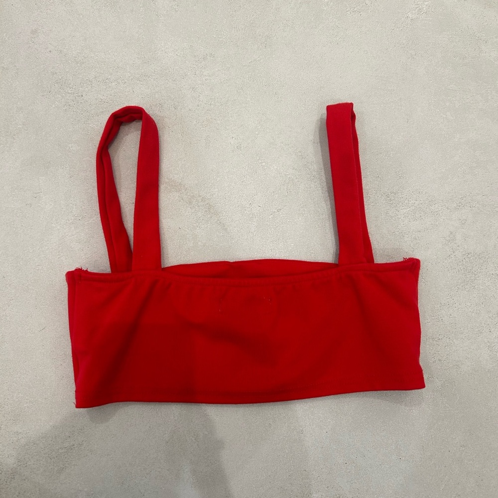 EDIKTED Red Ribbed Crop Top - Picture 2 of 3